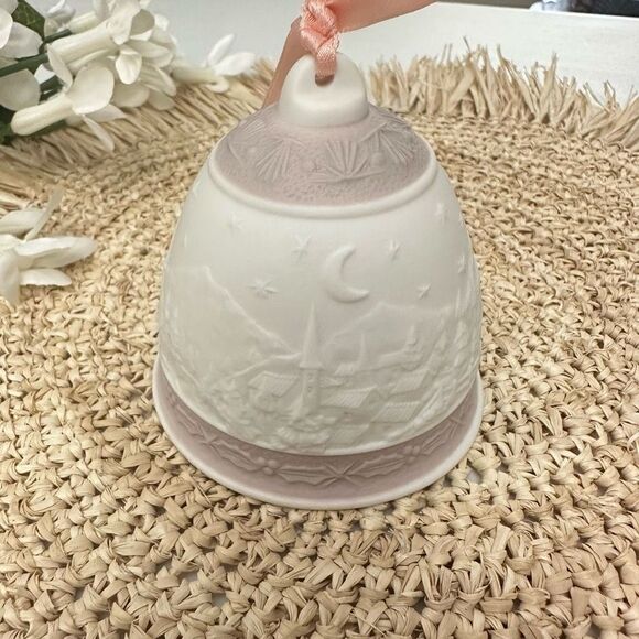 LLADRO Vintage 1991 Christmas Ornament Collection Bell Nativity Scene w/ Box - Picture 3 of 7